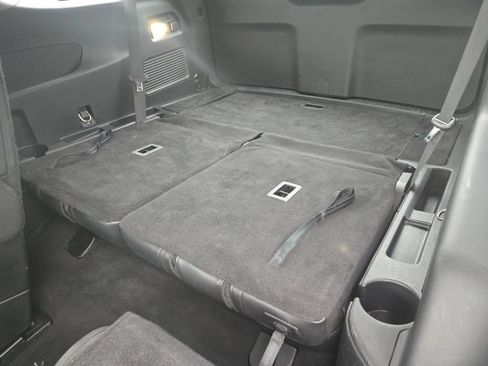 Used 2022 Ford Explorer XLT w/ Equipment Group 202A RWD image 9