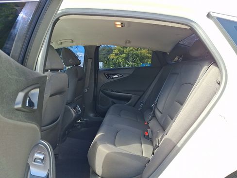 Used 2018 Chevrolet Malibu LT FWD image 10