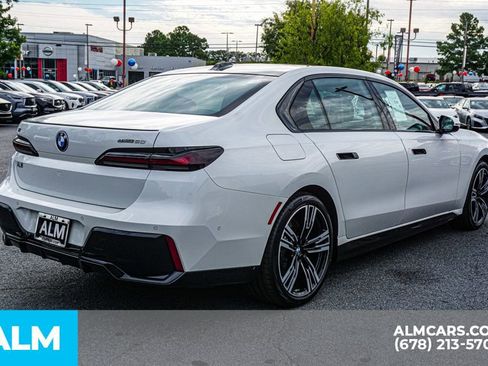 Used 2025 BMW i7 eDrive50 w/ M Sport Package image 6