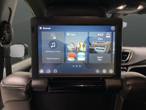 Used 2020 Chrysler Pacifica Touring-L Plus image 10