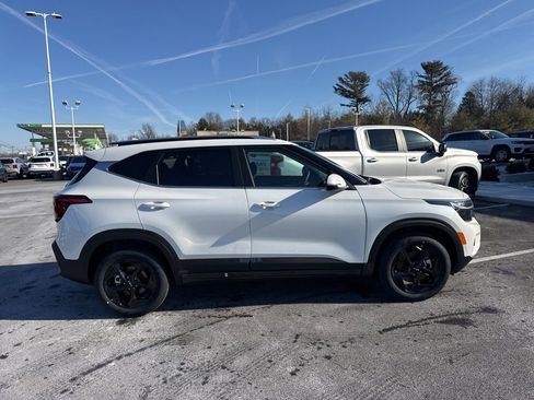 New 2026 Kia Seltos EX w/ EX Sunroof Package AWD/4WD image 4
