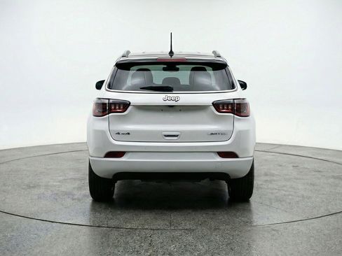 Used 2025 Jeep Compass Trailhawk AWD/4WD image 7