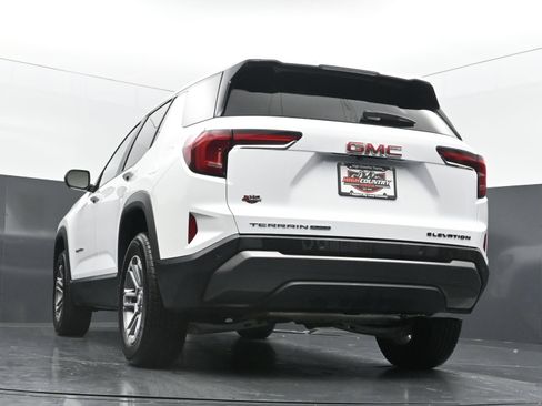 Used 2025 GMC Terrain Elevation AWD/4WD image 38