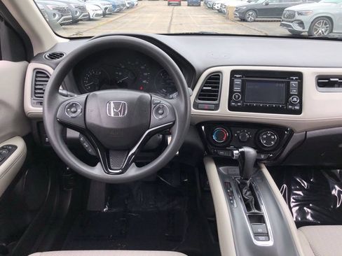 Used 2016 Honda HR-V LX image 16