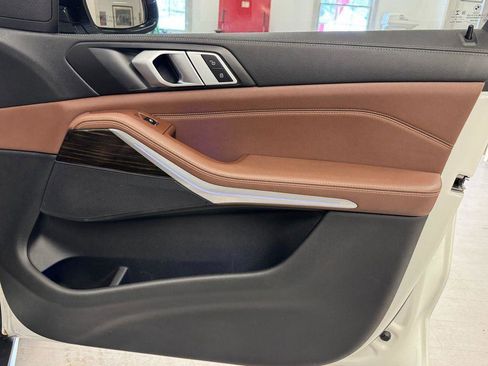 Used 2019 BMW X5 xDrive40i w/ Convenience Package image 30