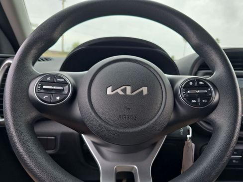Used 2024 Kia Soul LX w/ Option Group 015 FWD image 27