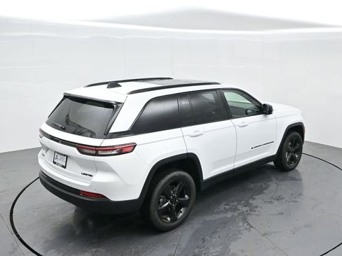 New 2025 Jeep Grand Cherokee Limited w/ Black Appearance Package image 54