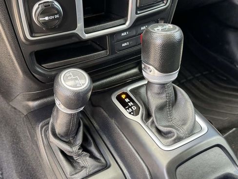 Used 2018 Jeep Wrangler Unlimited Sport AWD/4WD image 21