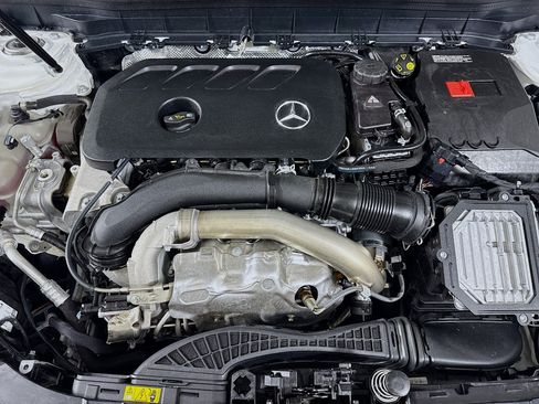 Used 2025 Mercedes-Benz GLB 250 image 39