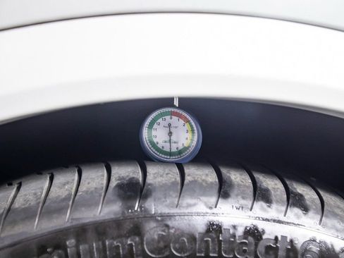 Used 2023 BMW X7 xDrive40i w/ M Sport Package image 42