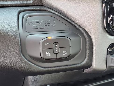 New 2026 RAM 2500 Big Horn AWD/4WD image 14