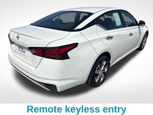Used 2024 Nissan Altima 2.5 S FWD image 7