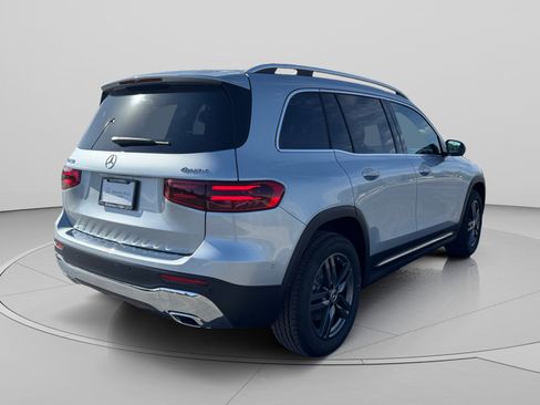 New 2026 Mercedes-Benz GLB 250 4MATIC image 5