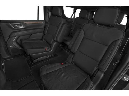 Used 2024 Chevrolet Suburban High Country AWD/4WD image 16