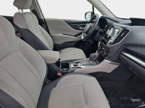 Used 2019 Subaru Forester Premium w/ All-Weather Package AWD/4WD image 12