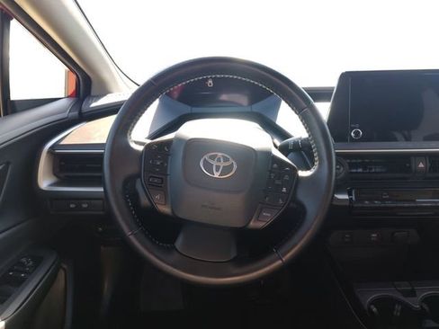 Used 2023 Toyota Prius LE FWD image 13