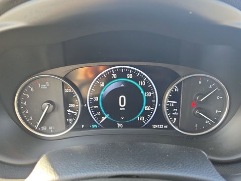 Used 2019 Buick Envision Premium w/ Driver Confidence Package image 18