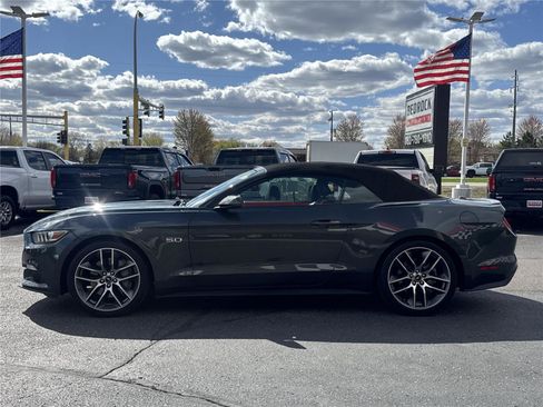 Used 2016 Ford Mustang GT Premium RWD image 4