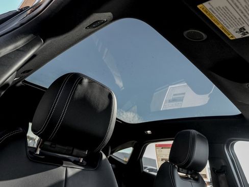 New 2024 Jaguar E-PACE R-Dynamic SE image 21