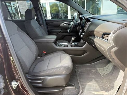 Used 2023 Chevrolet Traverse LT FWD image 17