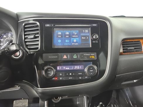 Used 2015 Mitsubishi Outlander GT AWD/4WD image 23