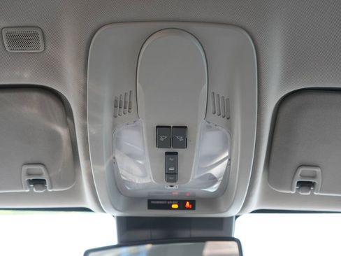 Used 2017 Chevrolet Equinox LT w/ Convenience Package FWD image 24