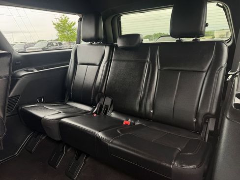 Used 2020 Ford Expedition Max XLT w/ Equipment Group 202A RWD image 28