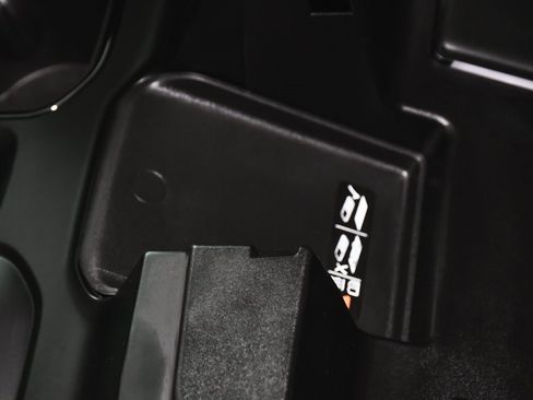 Used 2024 GMC Sierra 1500 AT4 w/ Technology Package image 47