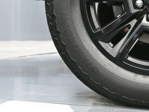 Used 2025 Ford F150 Platinum w/ Equipment Group 702A High image 45