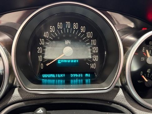 Used 2003 Chevrolet SSR w/ Preferred Equipment Group image 9