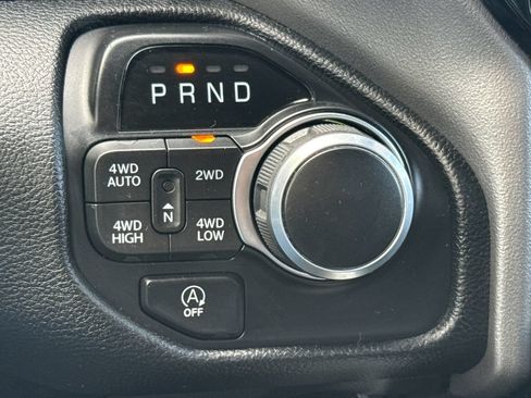 Used 2020 RAM 1500 Big Horn AWD/4WD image 25