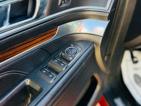 Used 2018 Ford Explorer Limited w/ Equipment Group 301A image 8