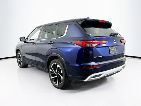 Used 2023 Mitsubishi Outlander SE image 5