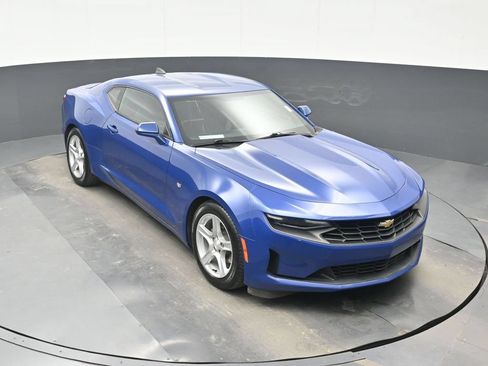 Used 2021 Chevrolet Camaro LT RWD image 22