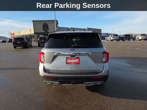 Used 2022 Ford Explorer XLT w/ Equipment Group 202A image 5