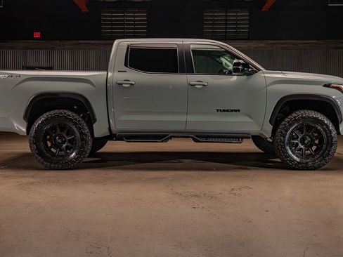 Used 2024 Toyota Tundra Limited w/ TRD Off-Road Package AWD/4WD image 11