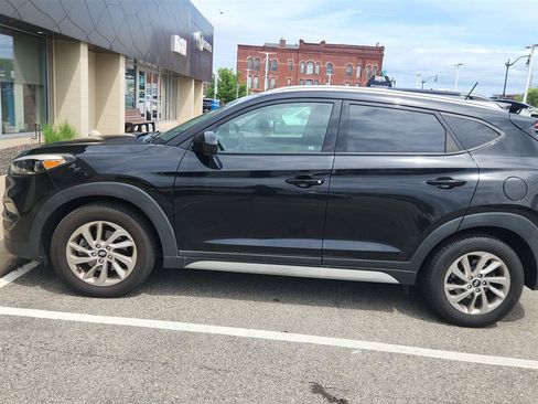 Used 2017 Hyundai Tucson SE w/ SE Popular Package 02 AWD/4WD image 6