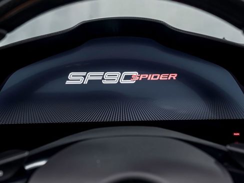 Used 2024 Ferrari SF90 Spider image 13