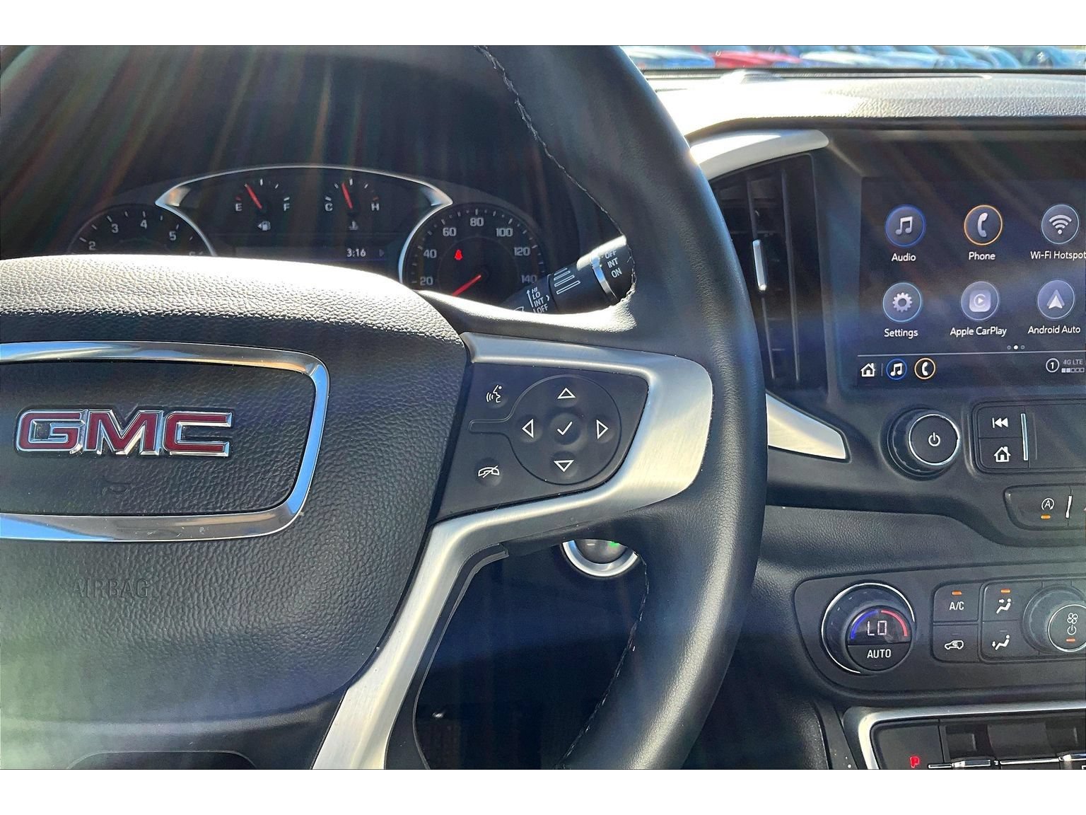 Used 2023 GMC Terrain SLT w/ Tech Package AWD/4WD image 12
