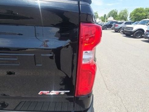 Used 2021 Chevrolet Silverado 1500 RST AWD/4WD image 10