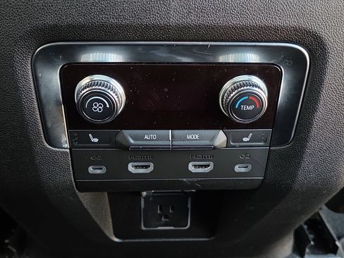 Used 2024 GMC Yukon AT4 w/ AT4 Premium Plus Package image 36