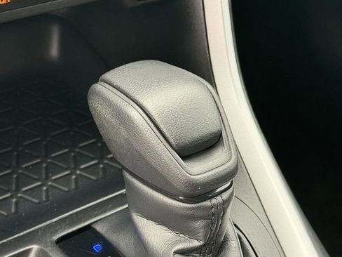 Used 2025 Toyota RAV4 LE FWD image 21