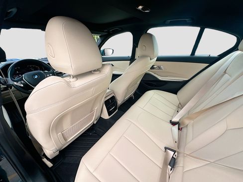 Used 2021 BMW 330i Sedan w/ Premium Package image 27