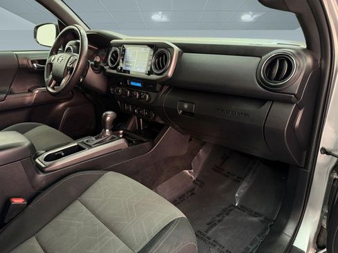 Used 2023 Toyota Tacoma TRD Off-Road image 21