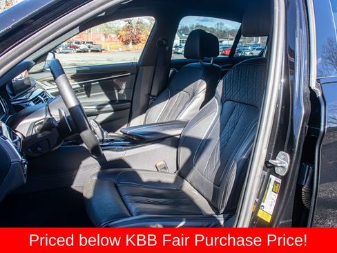 Used 2019 BMW 530i 530i w/ M Sport Package image 13