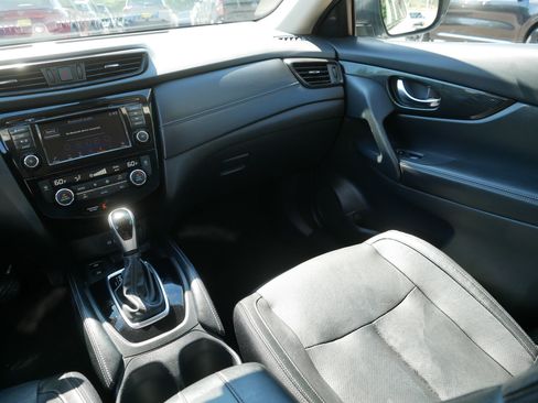 Certified 2020 Nissan Rogue SL w/ Premium Package AWD/4WD image 11