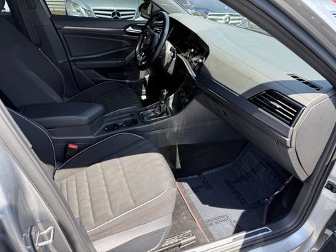 Used 2021 Volkswagen Jetta GLI FWD image 9