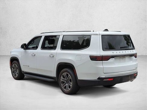 Used 2024 Jeep Wagoneer L Series II RWD image 7