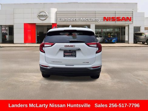 Used 2024 GMC Terrain AT4 AWD/4WD image 5