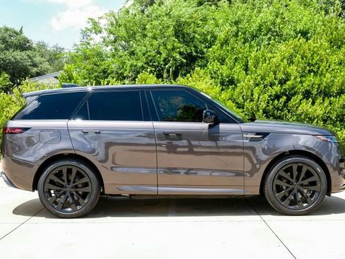 New 2026 Land Rover Range Rover Sport Dynamic SE AWD/4WD image 8